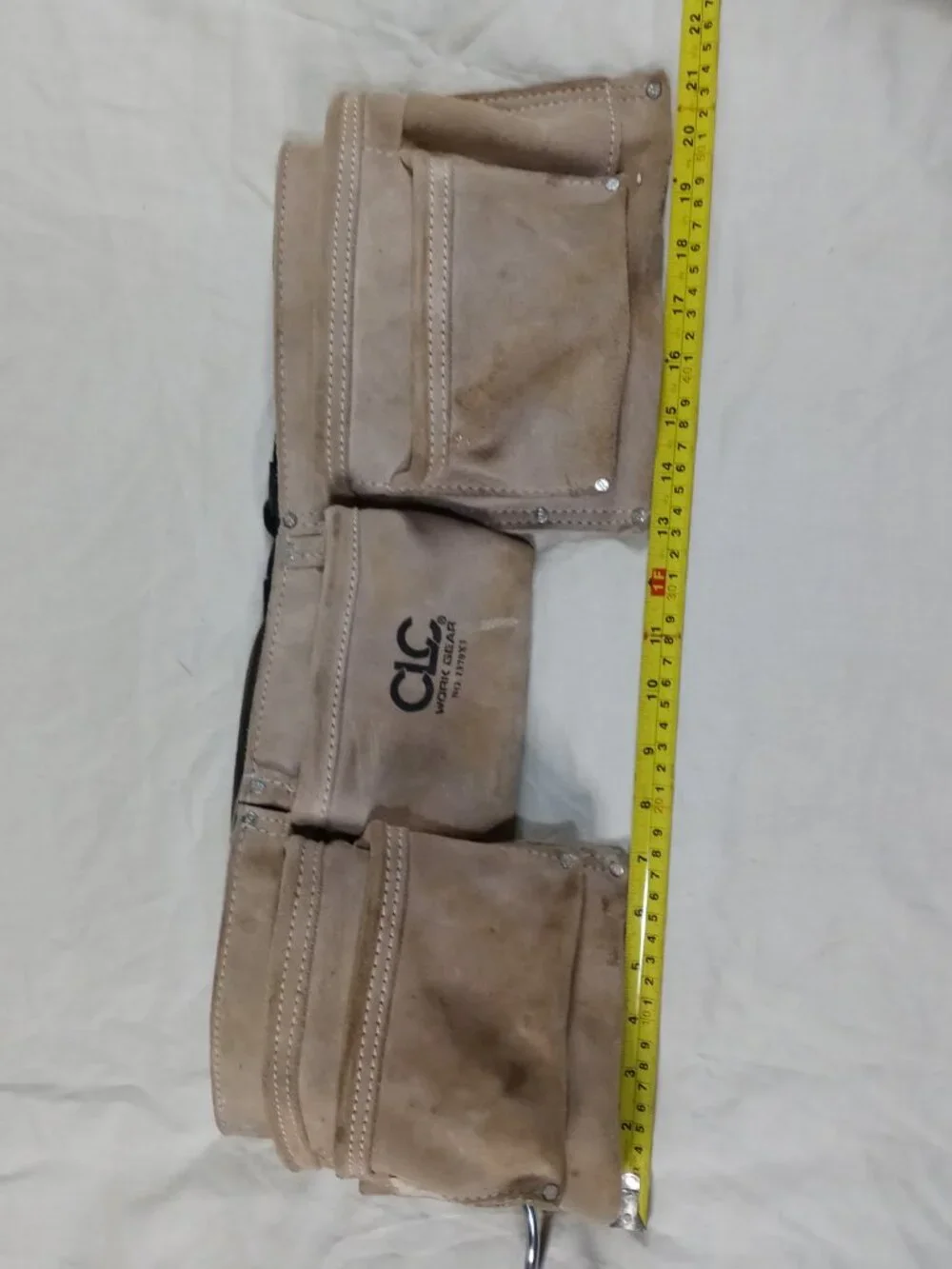 CLC Men Work Leather Utility Tool Belt Pouch with Adjustable Strap in Good Cond